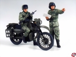 JGSDF Geländemotorrad mit Soldaten 1:35 Tamiya 300035245